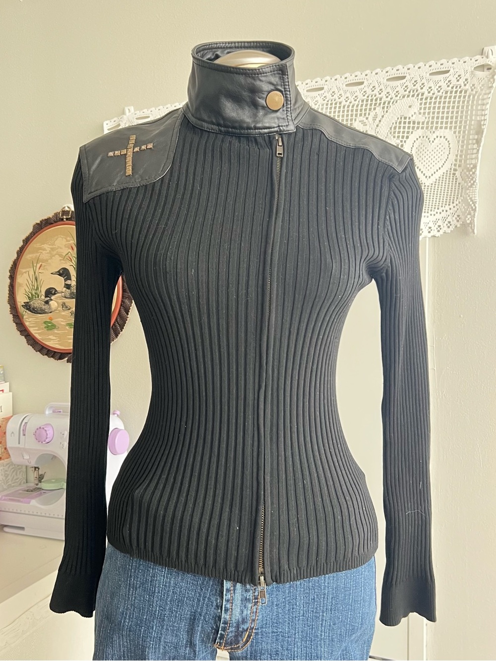 Vintage 70s Wayne Rogers Black silk blend ribbed knit zip up sweater cardigan